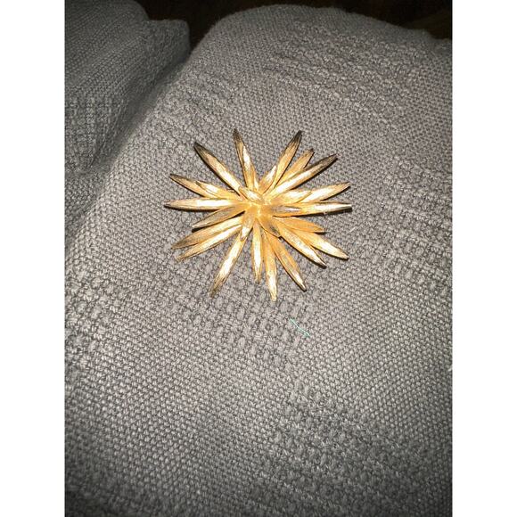 Vintage Marcel Boucher Brooch Signed Goldtone Starburst Pin, 1950s Mid-Century - Picture 5 of 5